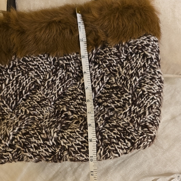 White and Brown Purse with Plush Fur Trim - Picture 7 of 10